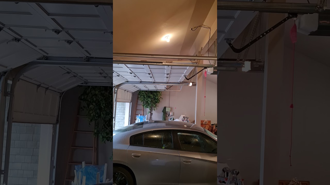 LiftMaster 1150 closes for the last time. YouTube