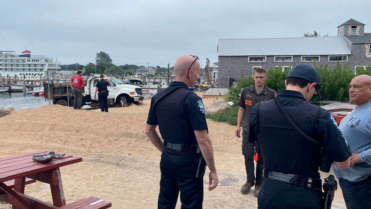 Vineyard Haven Truck Accident 9/19/2022 1018 AM YouTube