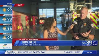 Fire department officials share on fireworks safety tips | Kara Willis CW39 Houston