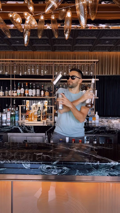 Simple working #flairbartending #skills #worldchampion