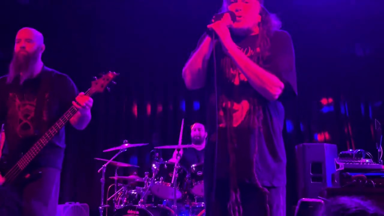 在 YouTube 上觀看「SIX FEET UNDER Hammer Smashed Face (Cannibal Corpse) Live At Cornerstone Berkeley CA 7.28.2026」 在 YouTube 上觀看「SIX FEET UNDER Hammer Smashed Face (Cannibal Corpse) Live At Cornerstone Berkeley CA 7.28.2026」
