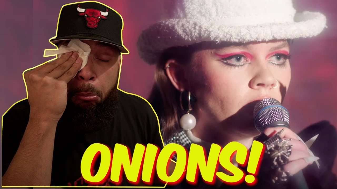 Американский рэп-видеооператор РЕАКЦИЯ НА КОМПЬЮТЕР Chinchilla FINGERS (ЖИВАЯ КОНЦЕРТНАЯ ВЕРСИЯ) ...