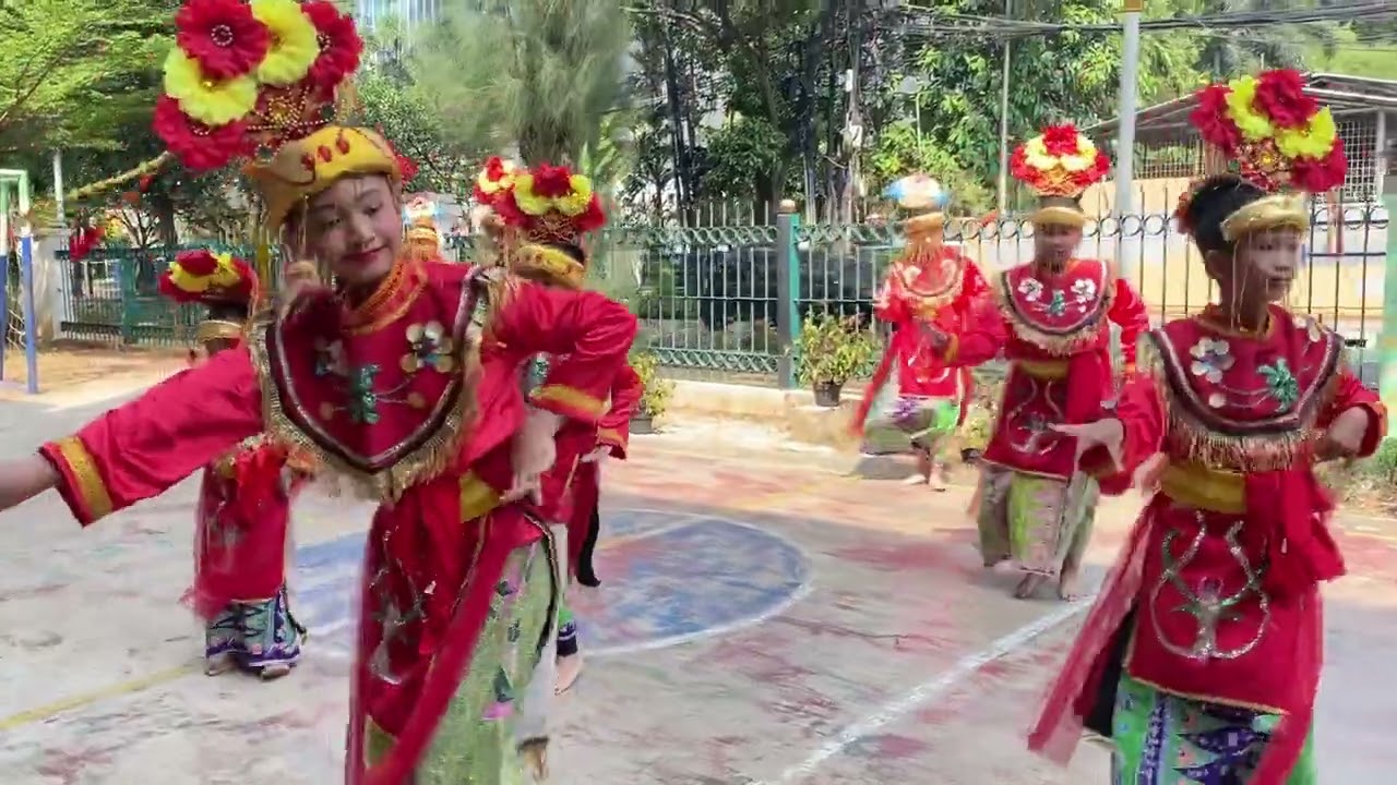 Tarian Nandak Jantik ( Betawi )