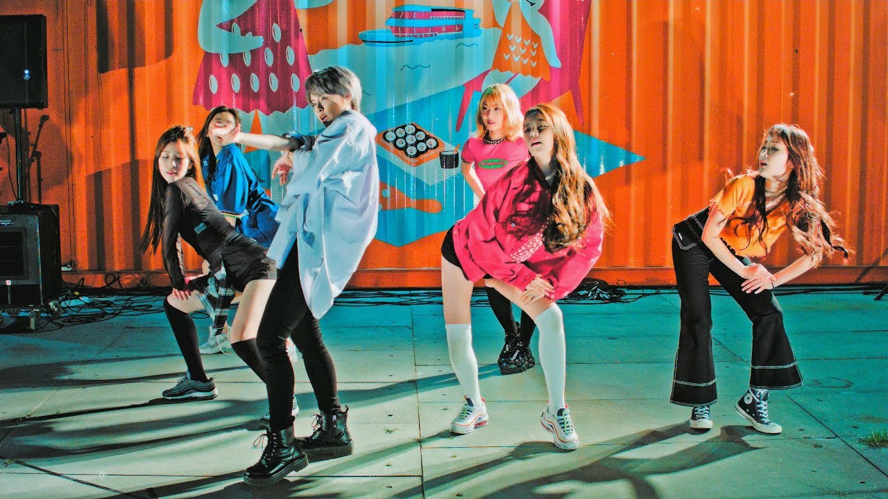 공원소녀 (GWSN) Dance Cover I.O.I _ Very Very Very(너무너무너무)@180707 여의도 한강 버스킹 [4k Fancam/직캠