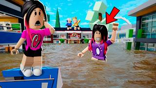 I SURVIVED THE BIGGEST FLOOD INSIDE BROOKHAVEN SCHOOL! screenshot 4