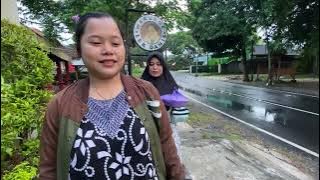 MONYO IS FEARING WITH MBAH WAKIRAH (BUE SALSA'S PROSPECTIVE MOTHER-IN-LAW)