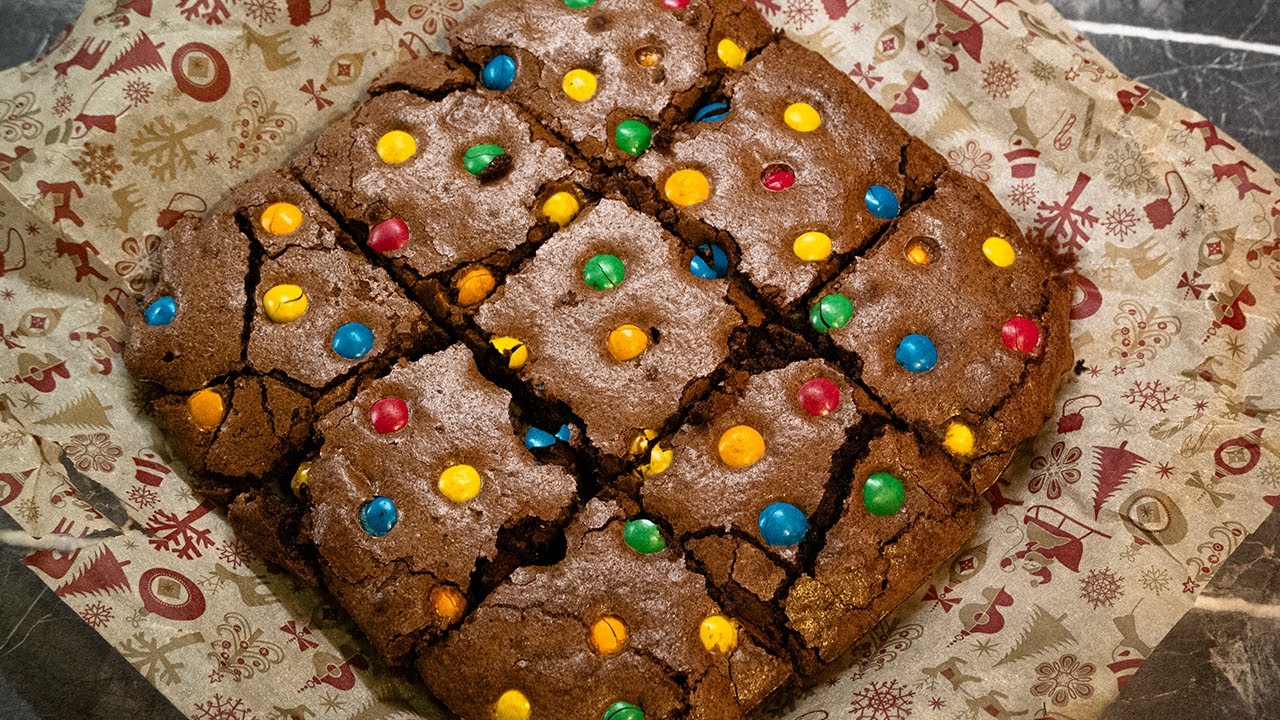 Шоколадные брауни с M&M | Почему домашняя еда намного вкуснее