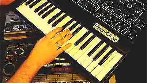 Sequential Circuits Pro-One  "Hard-Sync"