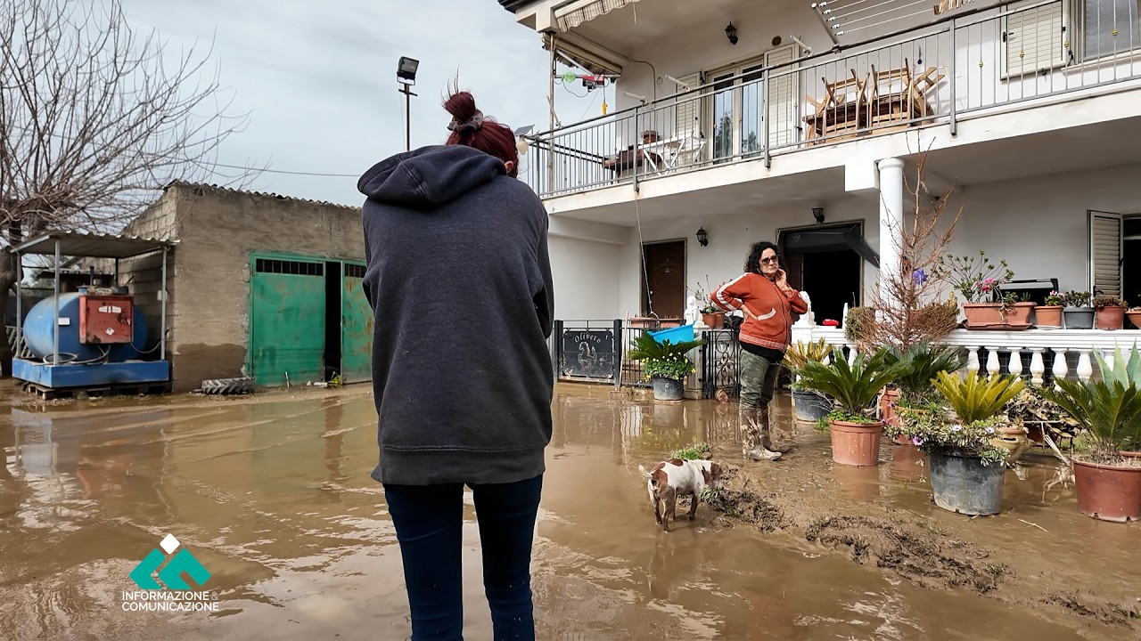 “Abbiamo perso tutto in poche ore”: Corigliano Rossano, la piena del Crati lascia sfollati e rabbia