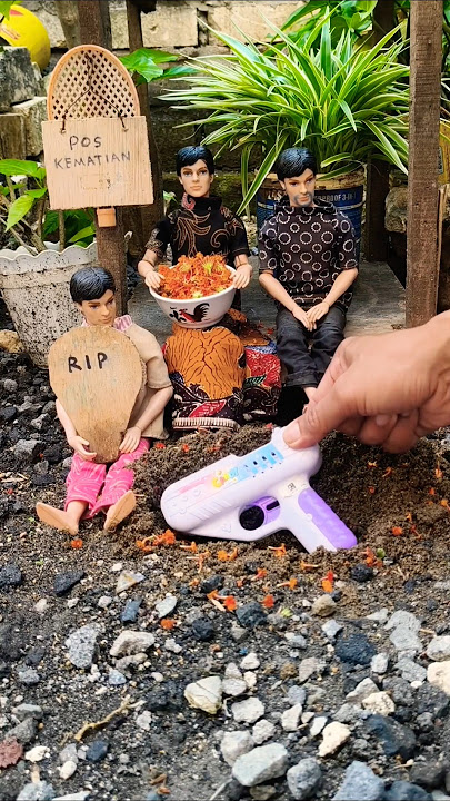 May you rest in peace, toy gun 😭😭