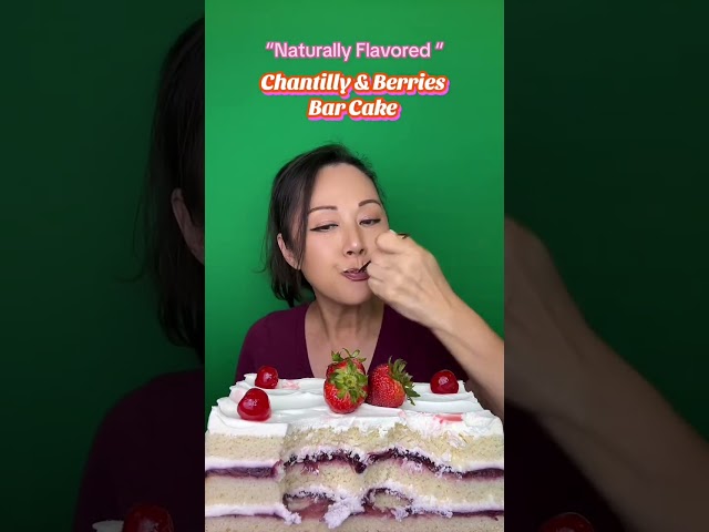 CHANTILLY BERRY CAKE MUKBANG!  NATURALLY FLAVORED #shorts