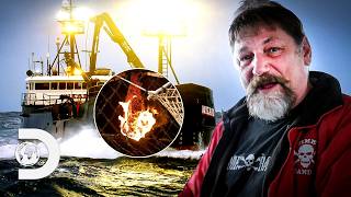 Johnathan Hillstrand Hands Jobless Jake Anderson A Million-Dollar Second Chance | Deadliest Catch