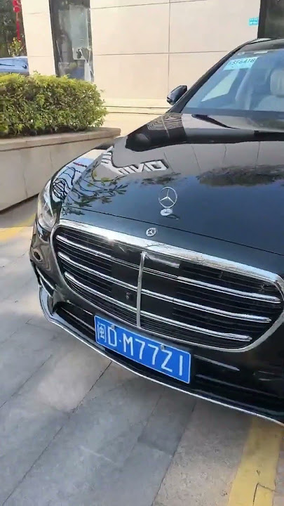 The Charm of Benz Emerald Green Vinyl Wrap