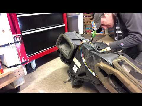 Heater Core & AC Evaporator Replacement - Jeep Cherokee XJ - Removing  & Installing Core Box 2 of 3