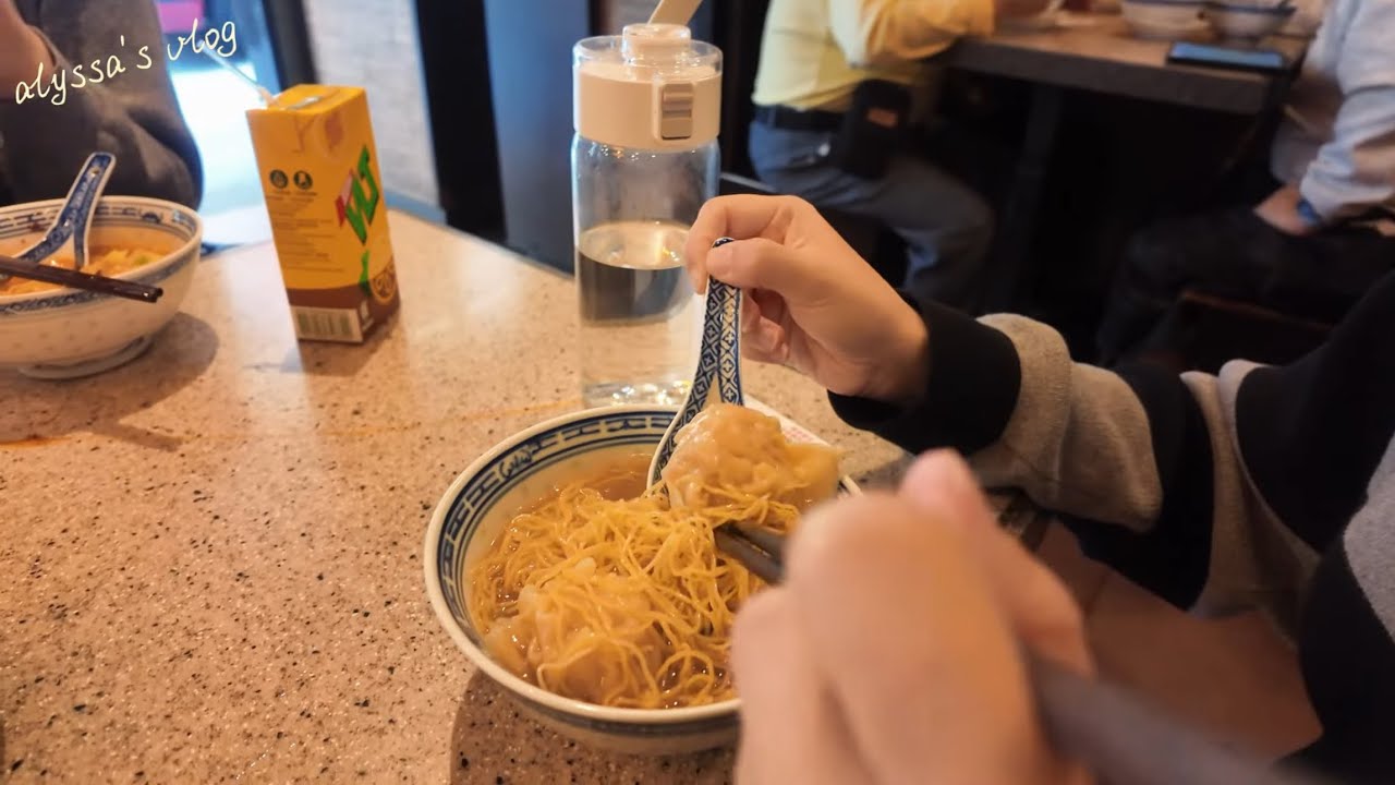 It's only Day One in Hong Kong 🇭🇰 and I'm already obsessed 😍  香港旅行日记 D1