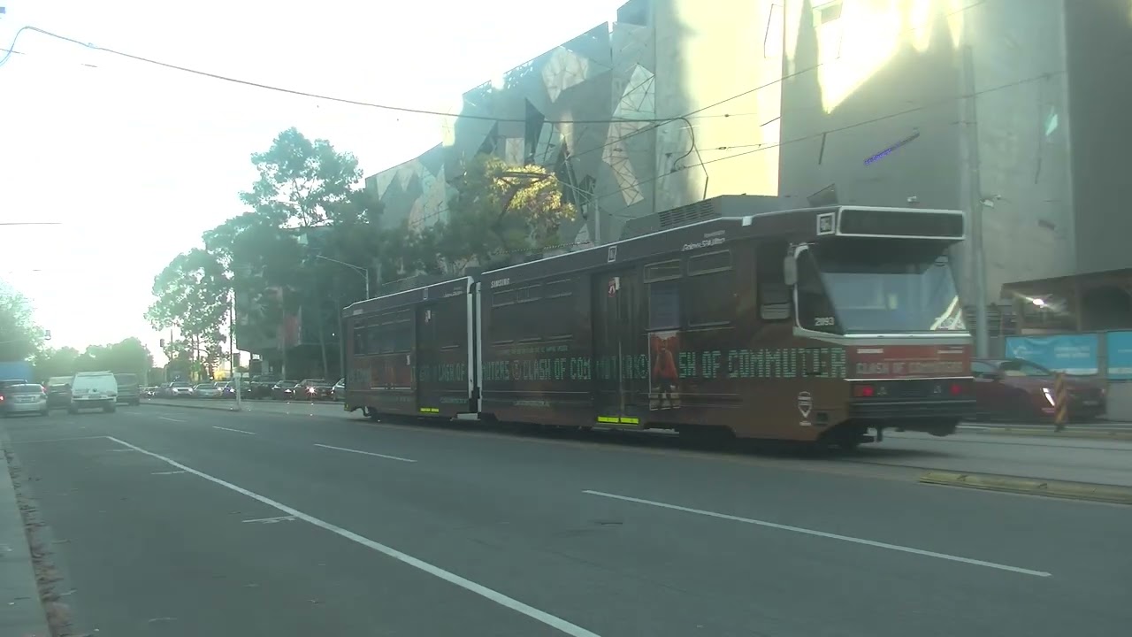 Samsung Galaxy S24 Ultra Clash of Commuters tram B2 2093 Flinders St