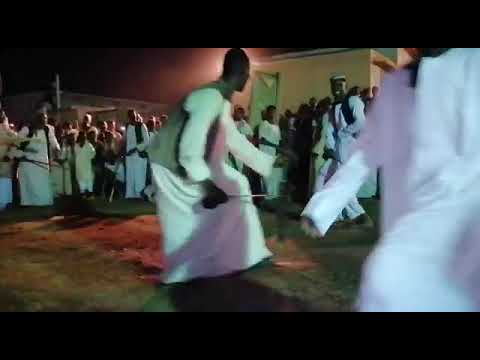 الفنان فضل الله يعرض و يبدع في زواج الأخ السماني