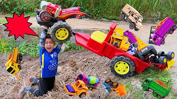 Em tu bi máy xúc cùng xe cần cẩu giải cứu xe công nông bị rơi xuống ruộng, ai sẽ cứu hộ giỏi hơn