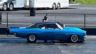 This 71 Chevelle looks like my first car! Same color but mine didn’t have a black roof.