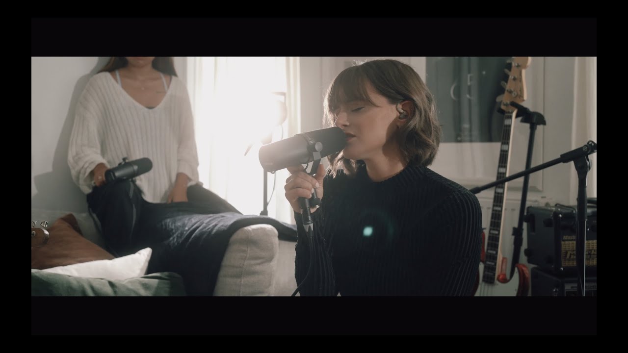 Clara Bond - Backtalker (Live From My Lounge)