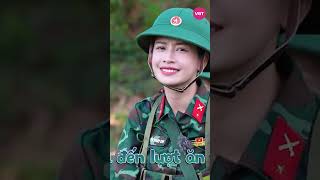 Chi Pu Xúc Động Vì Gặp Bố Đại Tá, 1 Biểu Cảm Sốc