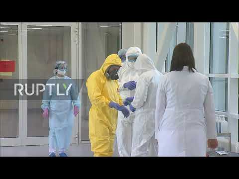 Russia: Putin visits hospital housing coronavirus patients