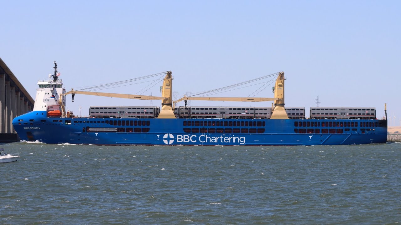 Former Caltrain Diesel Fleet heads to Peru via ship (BBC Genoa)