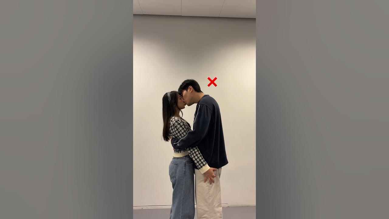 How to kiss your short girlfriend #couple #viral #trending