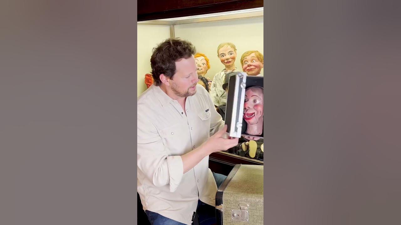 Ventriloquist, Andy Gross throws his voice! ventriloquism 