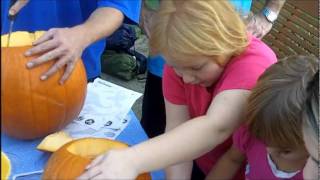Pumpkin carving - Happy Halloween 2011