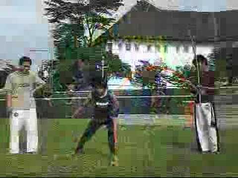DFCC-Diponegoro Freestyle Capoeira Club - Tonie CoSe One Leg Parafuso