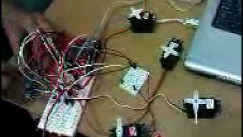 manual 4 servo control using potentiometer via arduino board