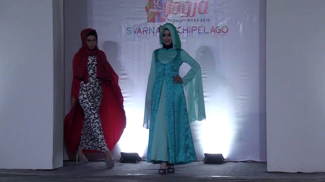 Jogja Fashion Week (JFW) 2015 - Fashion Show by Farahdi Center
