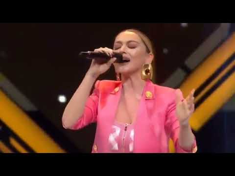 Hadise - Küçük Bir Yol (Canlı Performans)