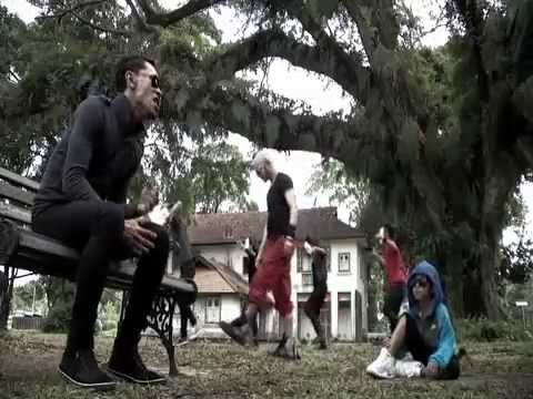 MTV - Mental (OST for Bingit) Eiss feat 2KangKata/Ilyas Fansuri