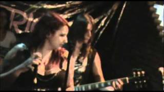 Download Lagu Cherry Kiss - Cherry Bomb (Ahoy) MP3