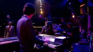 Download Lagu Amy Winehouse Band Intro , Glastonbury 2008 MP3 Download Lagu Amy Winehouse Band Intro , Glastonbury 2008 MP3