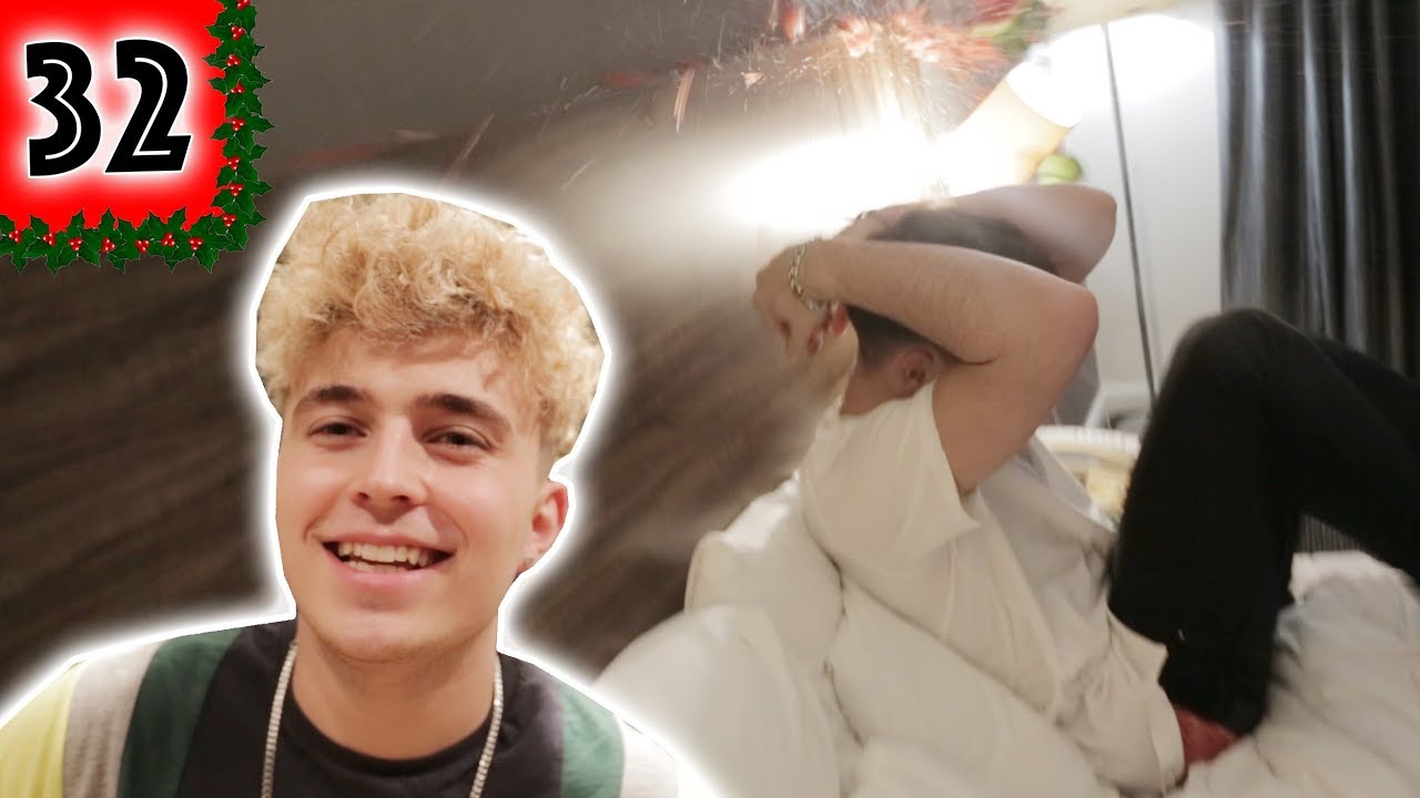 MUM WE’RE ON TELLY AGAIN - VLOGMAS