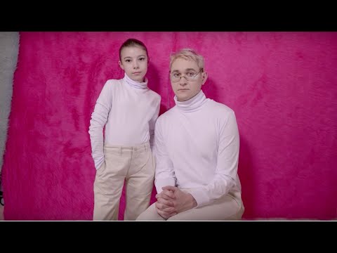 Mona On The Radio Hi I M Mona Official Music Video