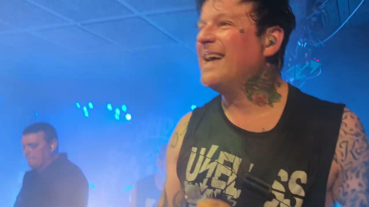 Donots & Vom Ritchie (Die Toten Hosen) - We're not gonna take it 13.04.2024 Düsseldorf Ratinger Hof