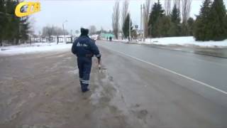 ГИБДД ПРОВЕРЯЕТ ВОДИТЕЛЕЙ ТАКСИ(В Курской области проводятся мероприятия, направленные на пресечение нарушений правил дорожного движения..., 2017-03-03T11:51:52.000Z)