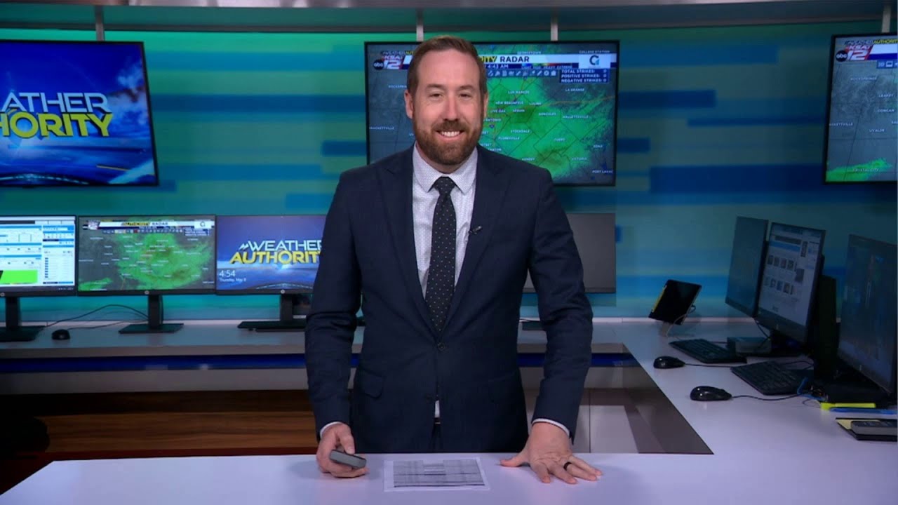 A chance for showers and storms this afternoon - YouTube