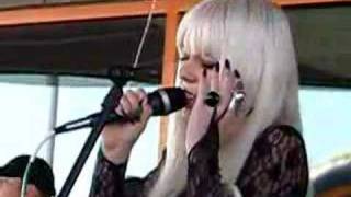 Kerli - Love Is Dead Live Orem UT 1019 The End