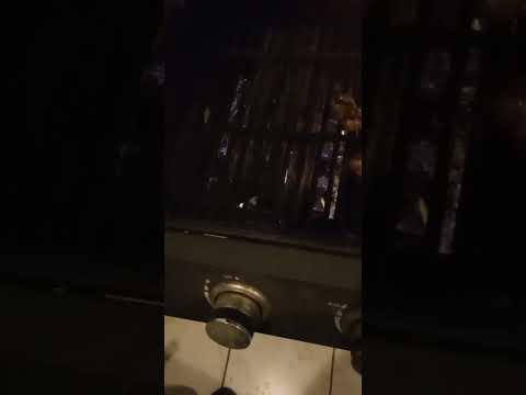 εδώ ψήνω κεμπάπ