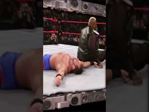 Viscera's Squeals | WWE Raw (12/27/2004)