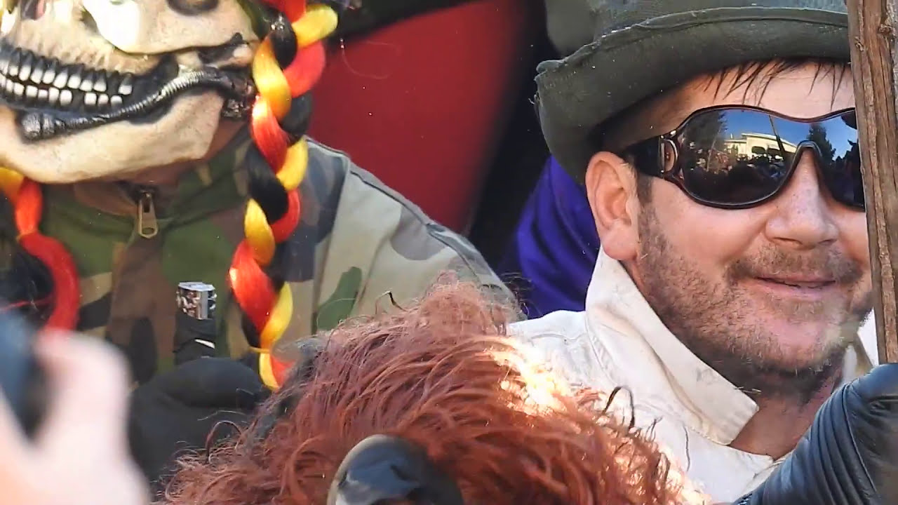 Capra si ursul stajerenilor 1 Ianuarie 2017( Capra din Farcasa)