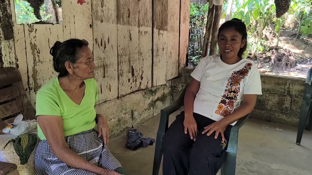 La Nueva moda de dejar la esposa de años por una jovencita! Doña María Luisa platica😱#mitoteschapin 