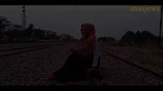 Puisi Weni Suryandari Hujan Agung