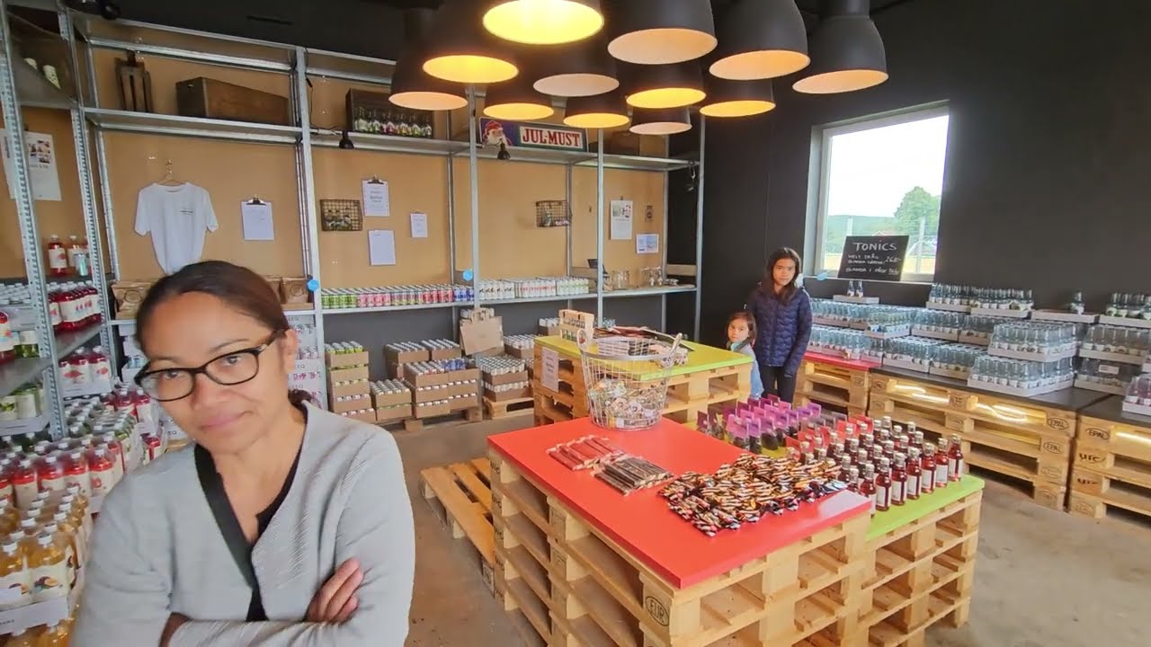 Vacation Travel Vättern Round Trip Vadstena Slott Gränna Sweden 24th July 2023