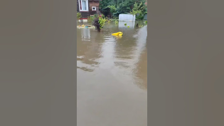 Забыли выключить воду при наполнение бассейна